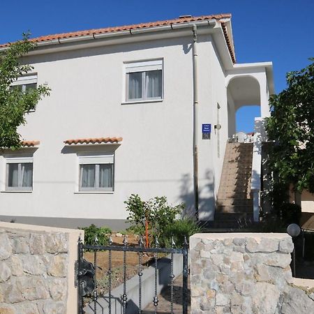Apartments Nadenic Šilo Buitenkant foto