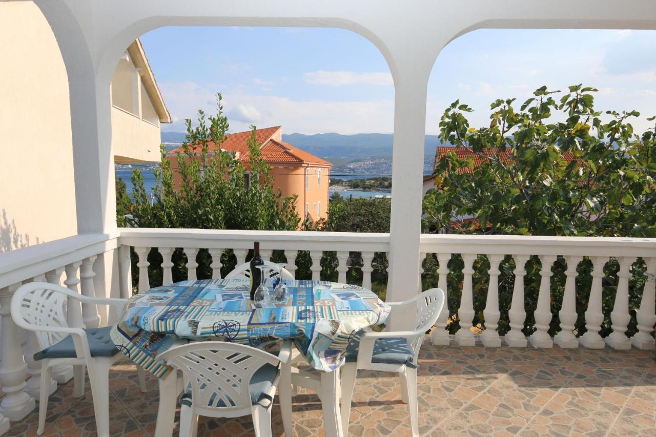 Apartments Nadenic Šilo Buitenkant foto